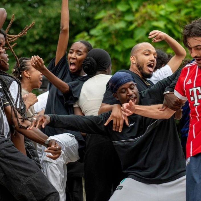 Pierre et un crew de danseurs