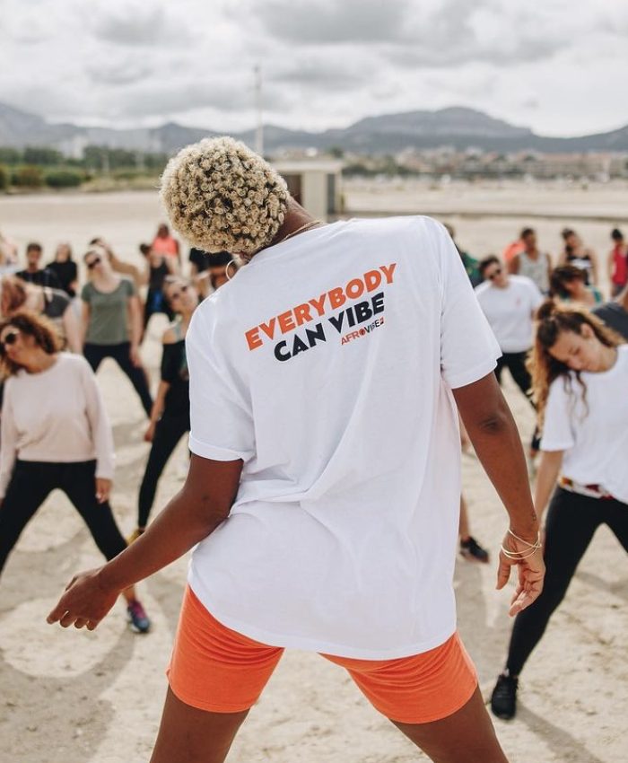 un cours d'Afrovibe sur la corniche de Marseille